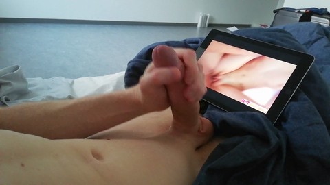 Semen por todas partes, polla enorme, casi descubierto