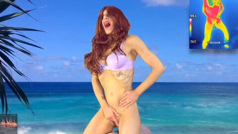 Candi Madison, die glühende Cougar, reitet auf einem stoßenden Dildo zum Orgasmus im tropischen Paradies