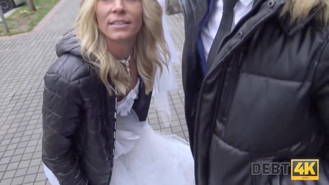 Чулки, блондинка, реальность